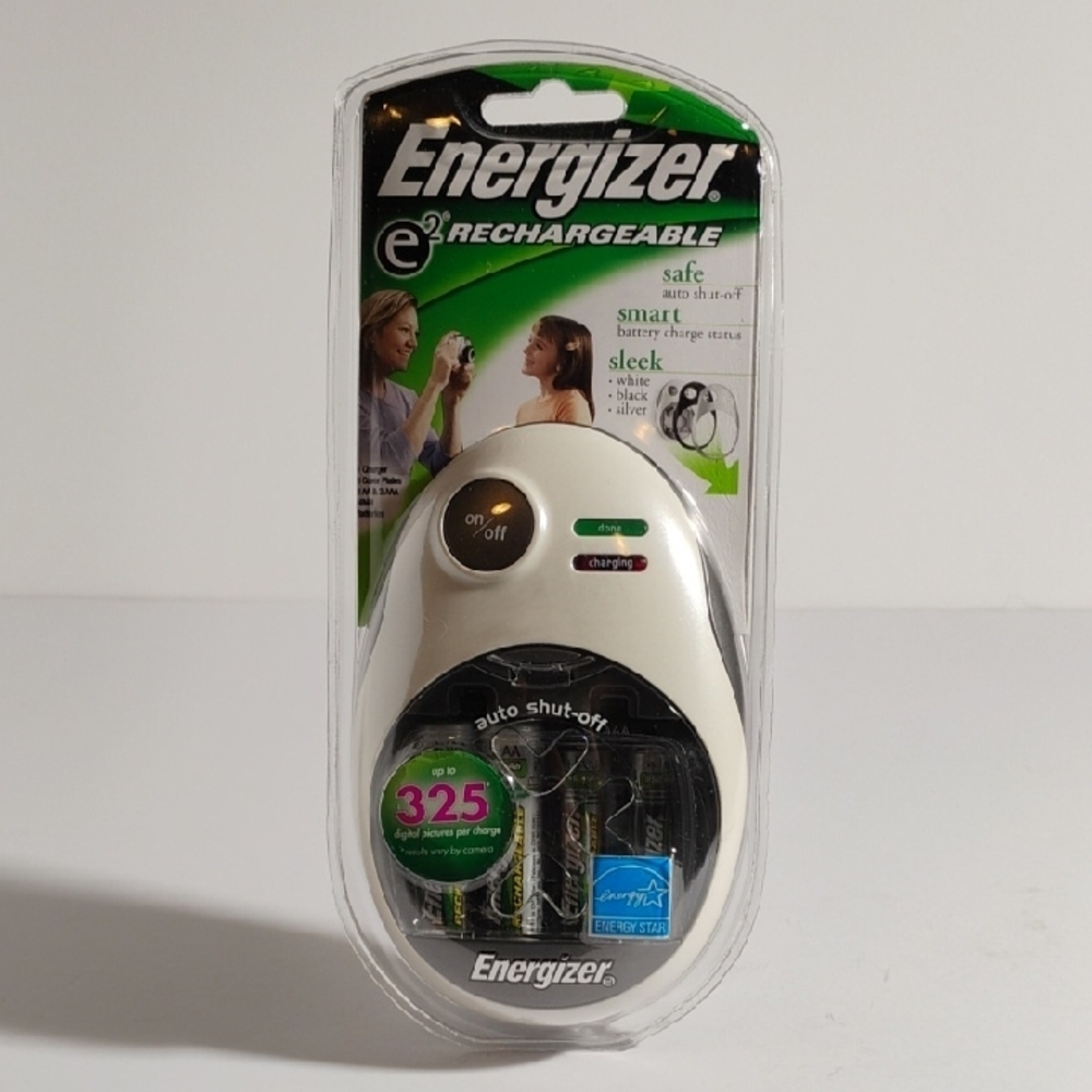 Energizer Rechargeable Battery Kit 2 AA And 2 AAA Batteries w/Charger CHFMWB-4